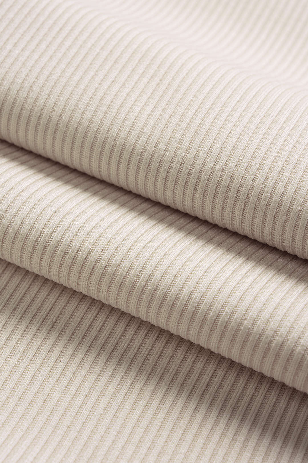 Contrast Metallic Decor Sleeveless Tank Top