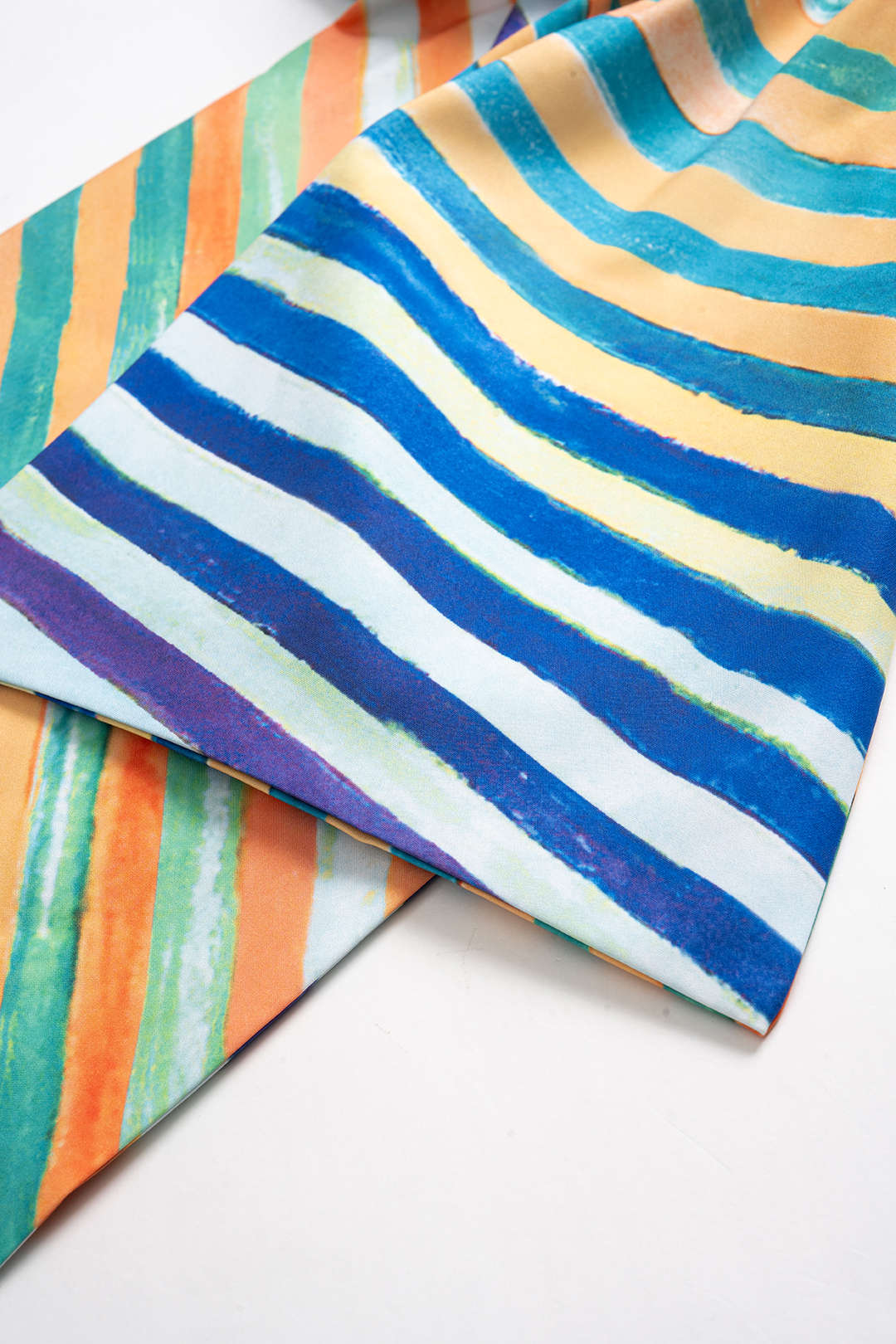 Contrast Stripe Print Tie-Up Tank Top