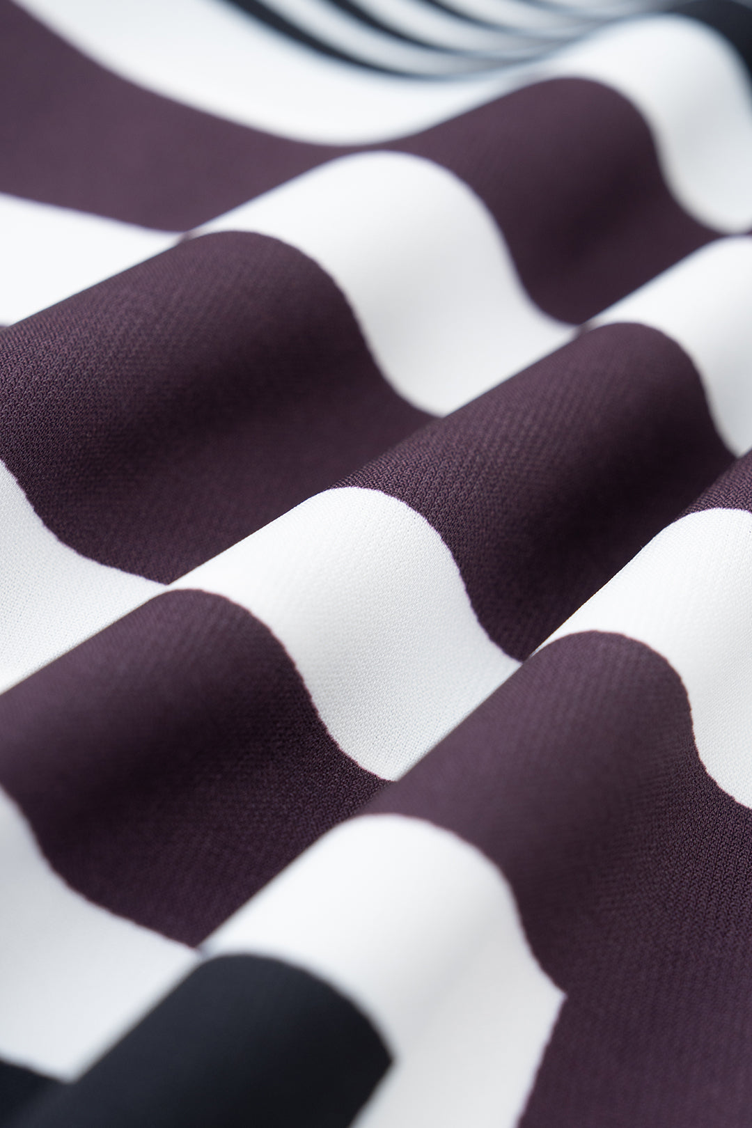 Contrast Geometric Print Crossed Halter Tank Top